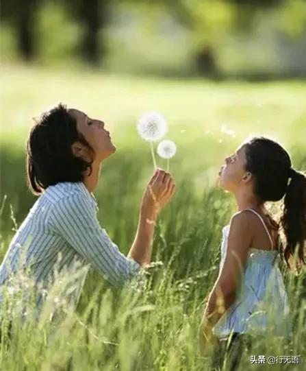 結婚多年沒有孩子，收養女兒後夫妻提幹又生男孩，原來是福星來報