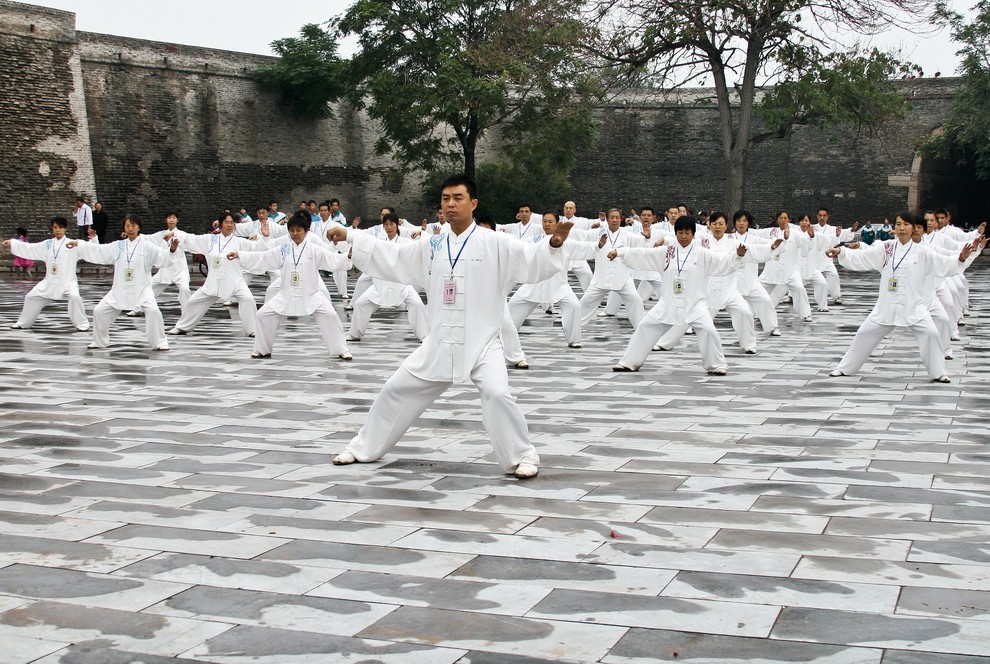 香港亞視太極養生太極瑜伽_太極_高檔漂亮太極服太極鞋