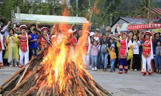 白族納西族哈尼族的節日風俗_白族的重大傳統節日_白族的傳統節日