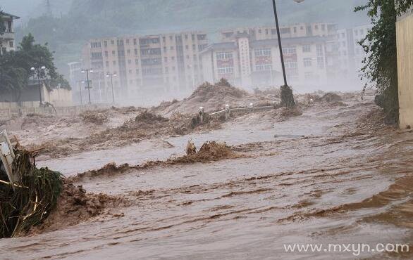 夢見發水大浪_夢見發大水_夢見發水大浪很高